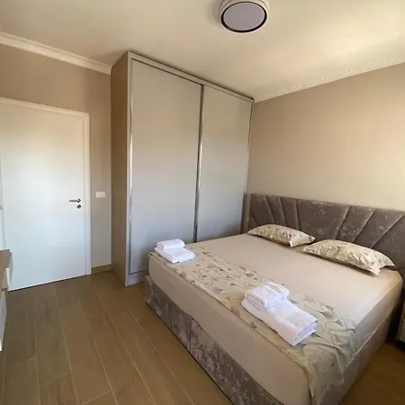 Aleks Lungo Mare Apartmán