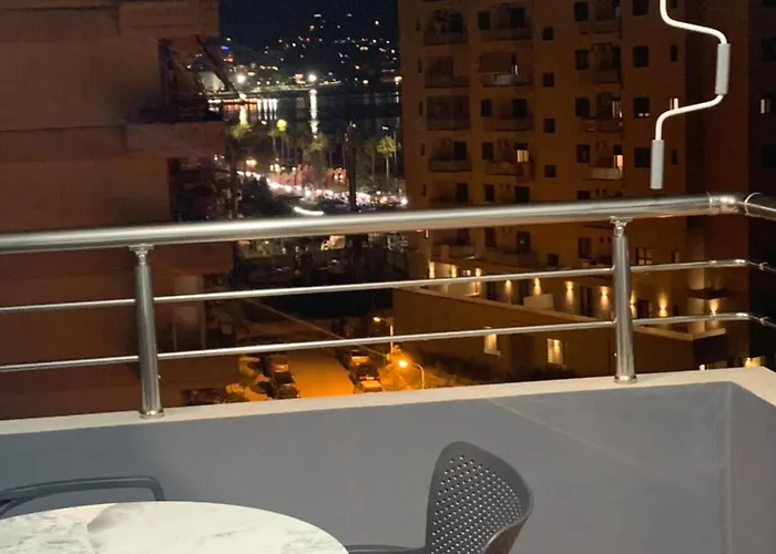 Aleks Lungo Mare דירה *