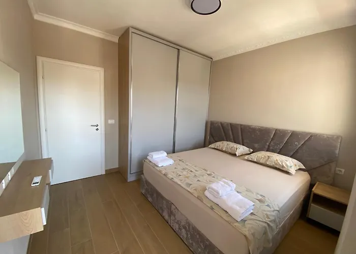 Aleks Lungo Mare דירה