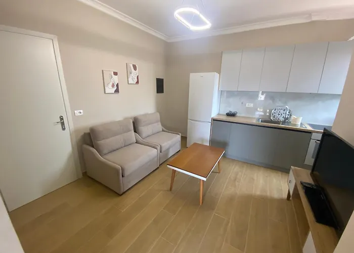 Aleks Lungo Mare * Vlorë